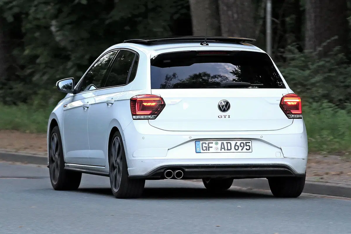 Volkswagen Polo GTI, le foto spia (9)