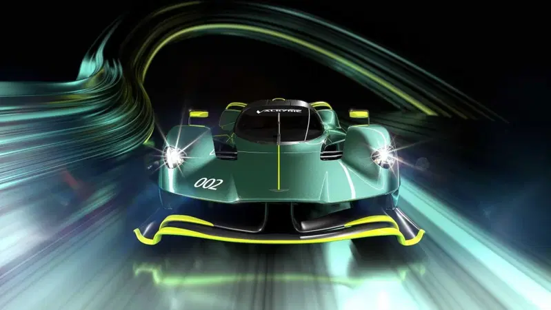 Aston Martin Valkyrie AMR Pro, ecco l'hypercar da 1.000 CV nella sua versione definitiva