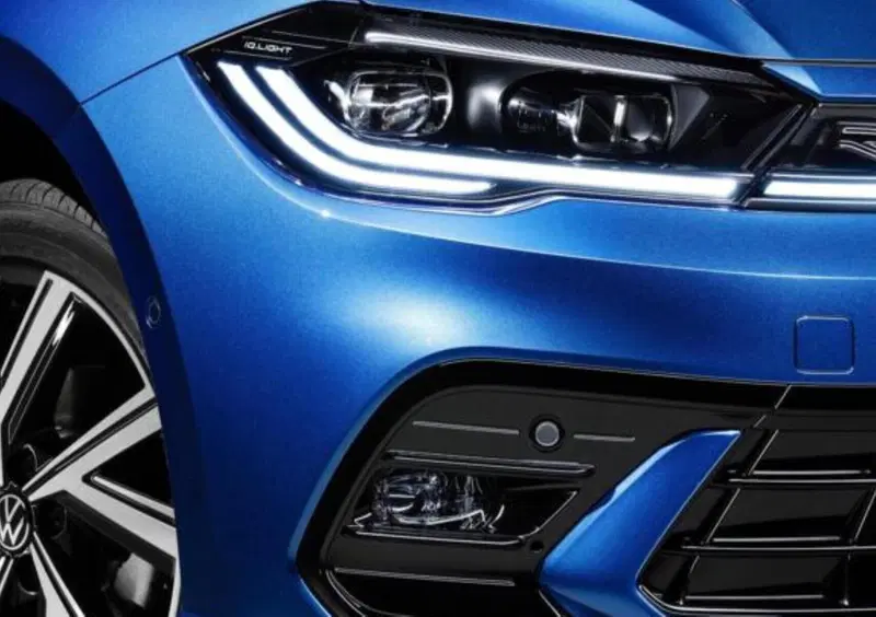 Volkswagen Polo (2017-->>) (17)