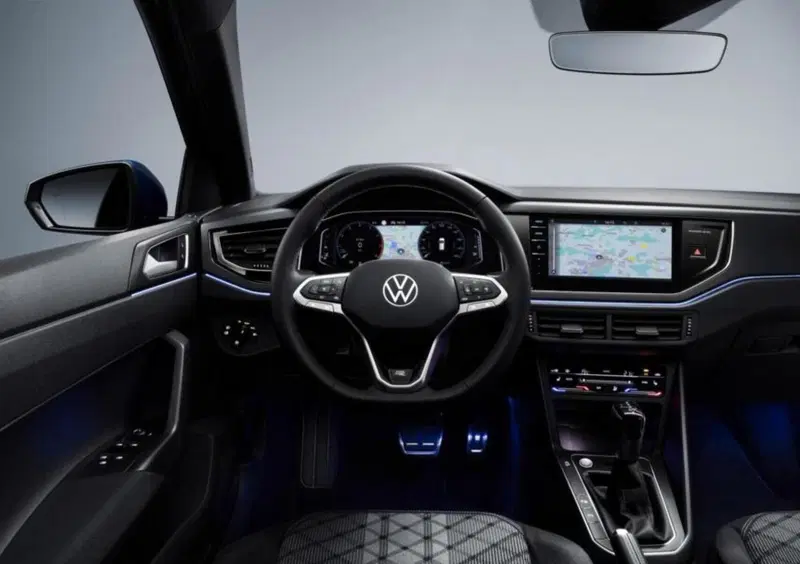 Volkswagen Polo (2017-->>) (15)