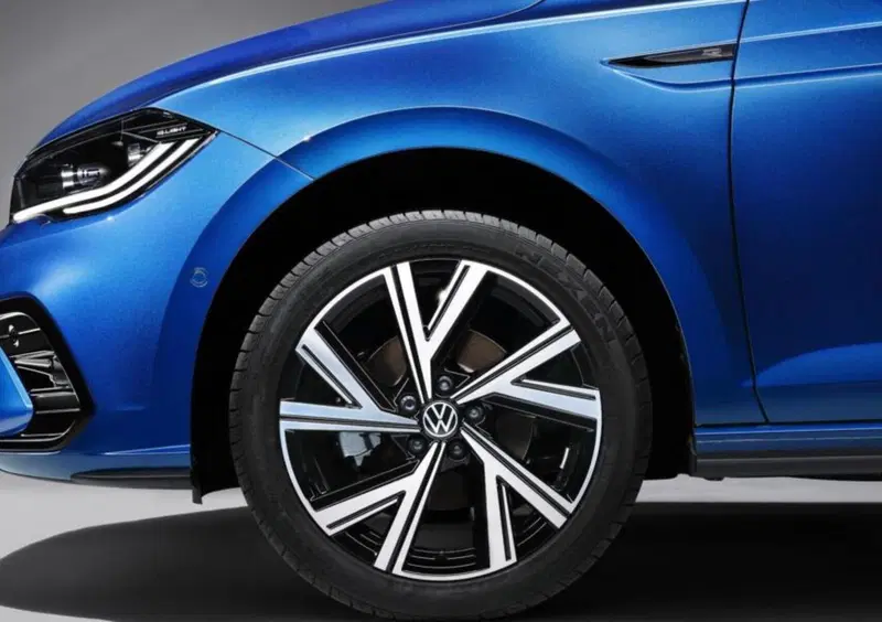 Volkswagen Polo (2017-->>) (19)