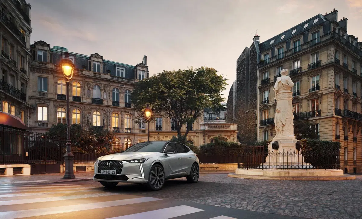 Ds DS 4 DS4 1.6 e-tense phev Performance Line 225cv auto (10)