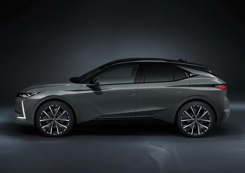 Ds DS 4 (2021-->>) (2)