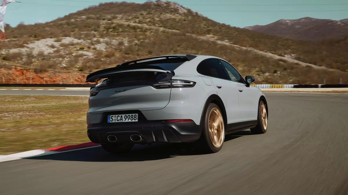 Porsche Cayenne Turbo GT, 640 CV senza ibrido (5)