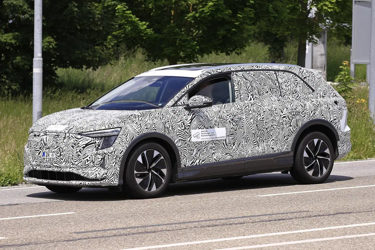 Audi, in arrivo un altro SUV elettrico? Ecco le foto spia (11)