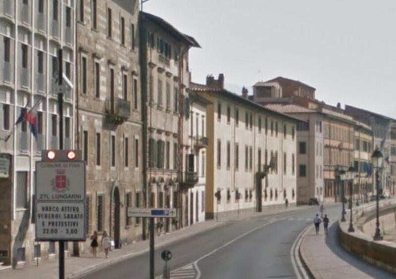 Pisa, stop serale alle auto in centro