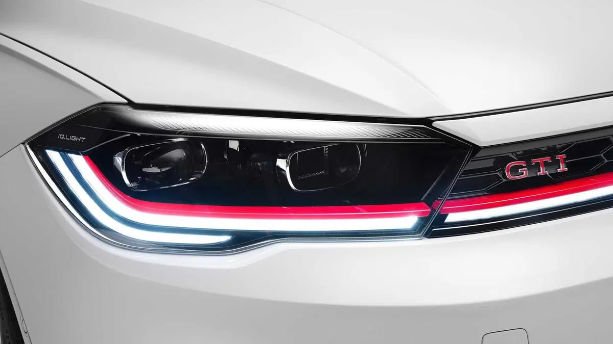 Arriva la nuova Volkswagen GTI, Polo: costa 26.100 € ma tocca i 240 Km/h (7)