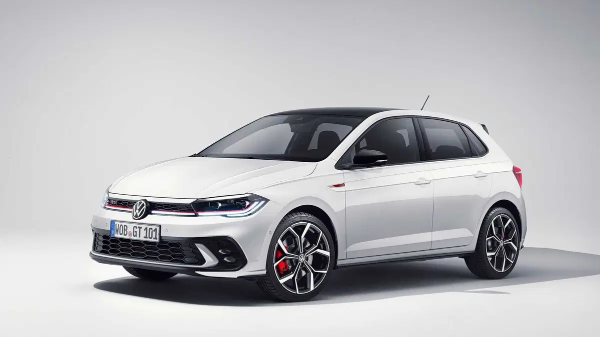 Arriva la nuova Volkswagen GTI, Polo: costa 26.100 € ma tocca i 240 Km/h (8)
