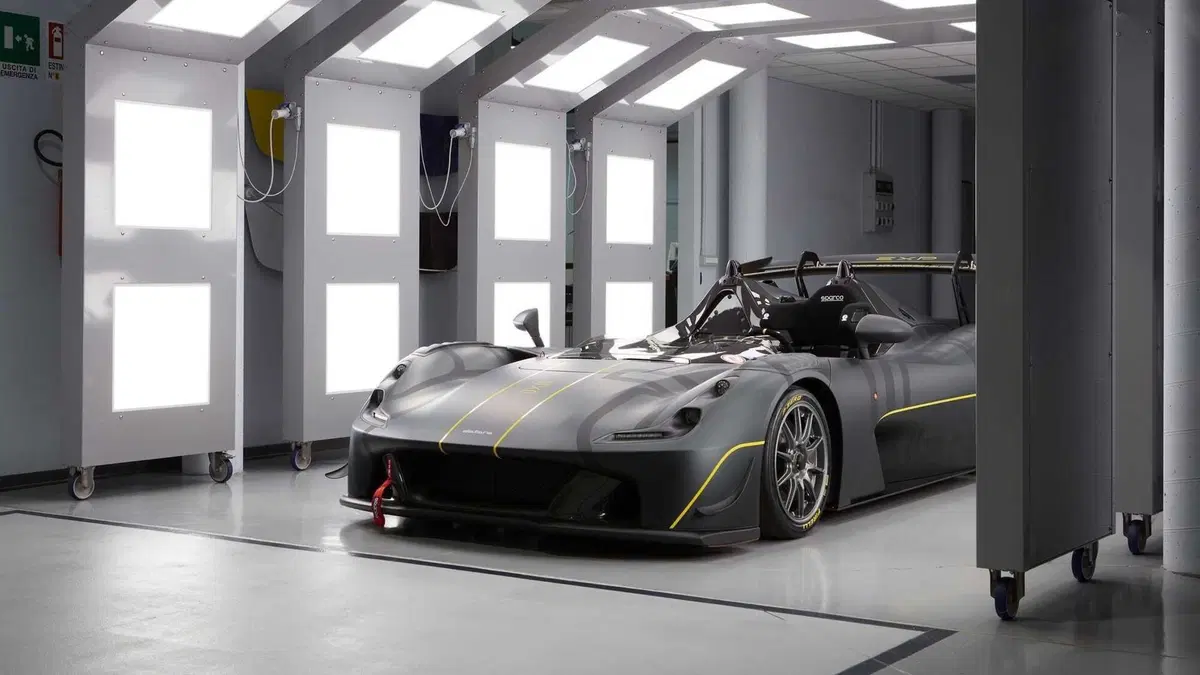 Dallara EXP, la Stradale si trasforma in una belva da pista (9)