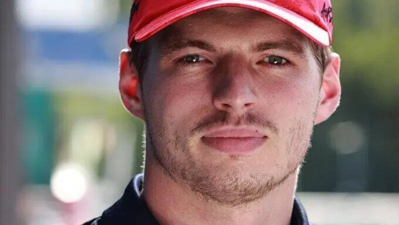 F1, Verstappen: "La Mercedes &egrave; pi&ugrave; forte di una settimana fa"