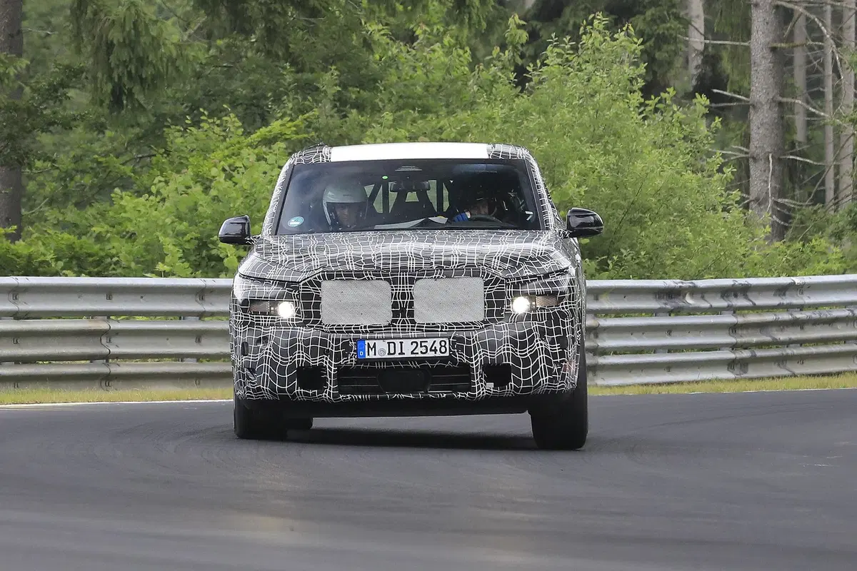 BMW X8, le foto spia (2)