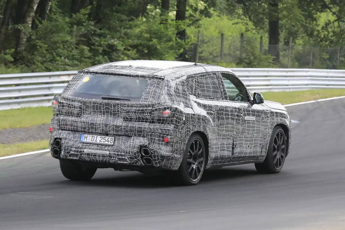BMW X8, le foto spia (5)