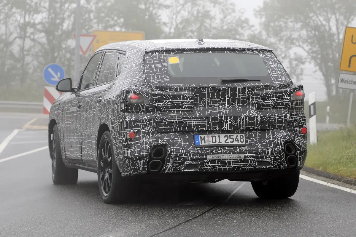 BMW X8, le foto spia (11)