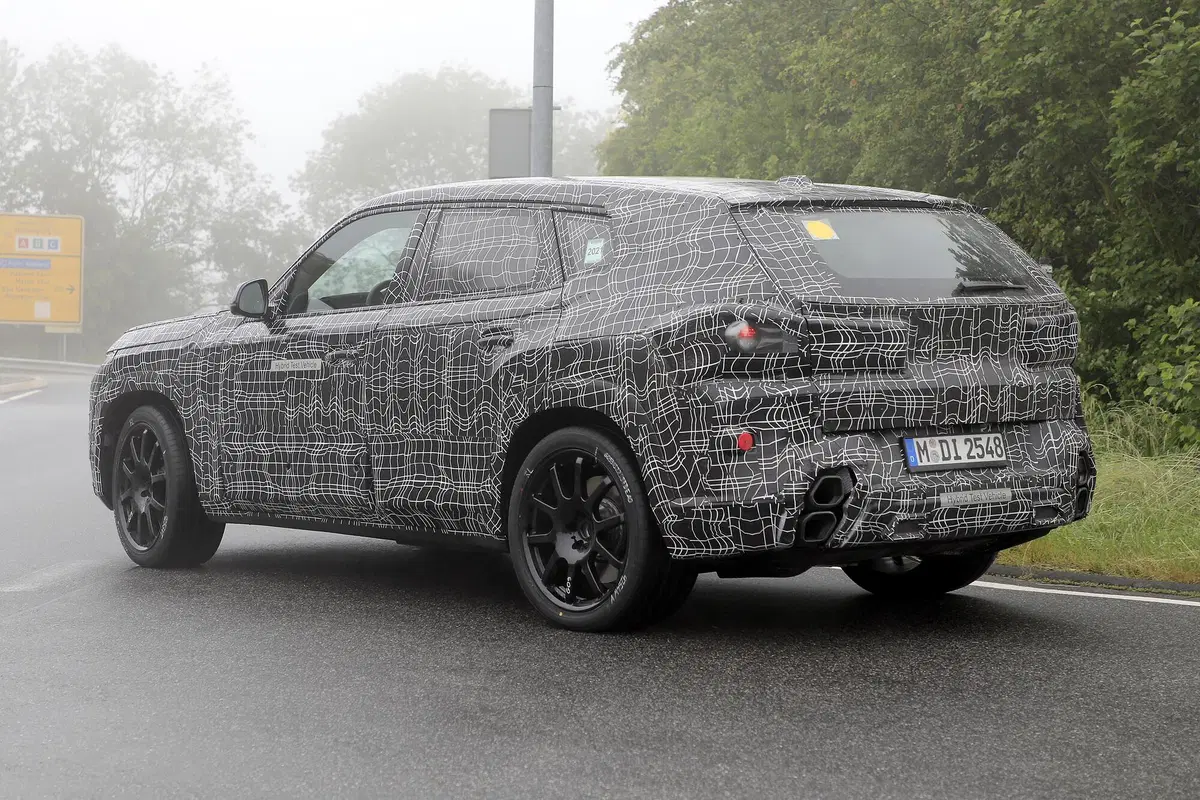 BMW X8, le foto spia (12)