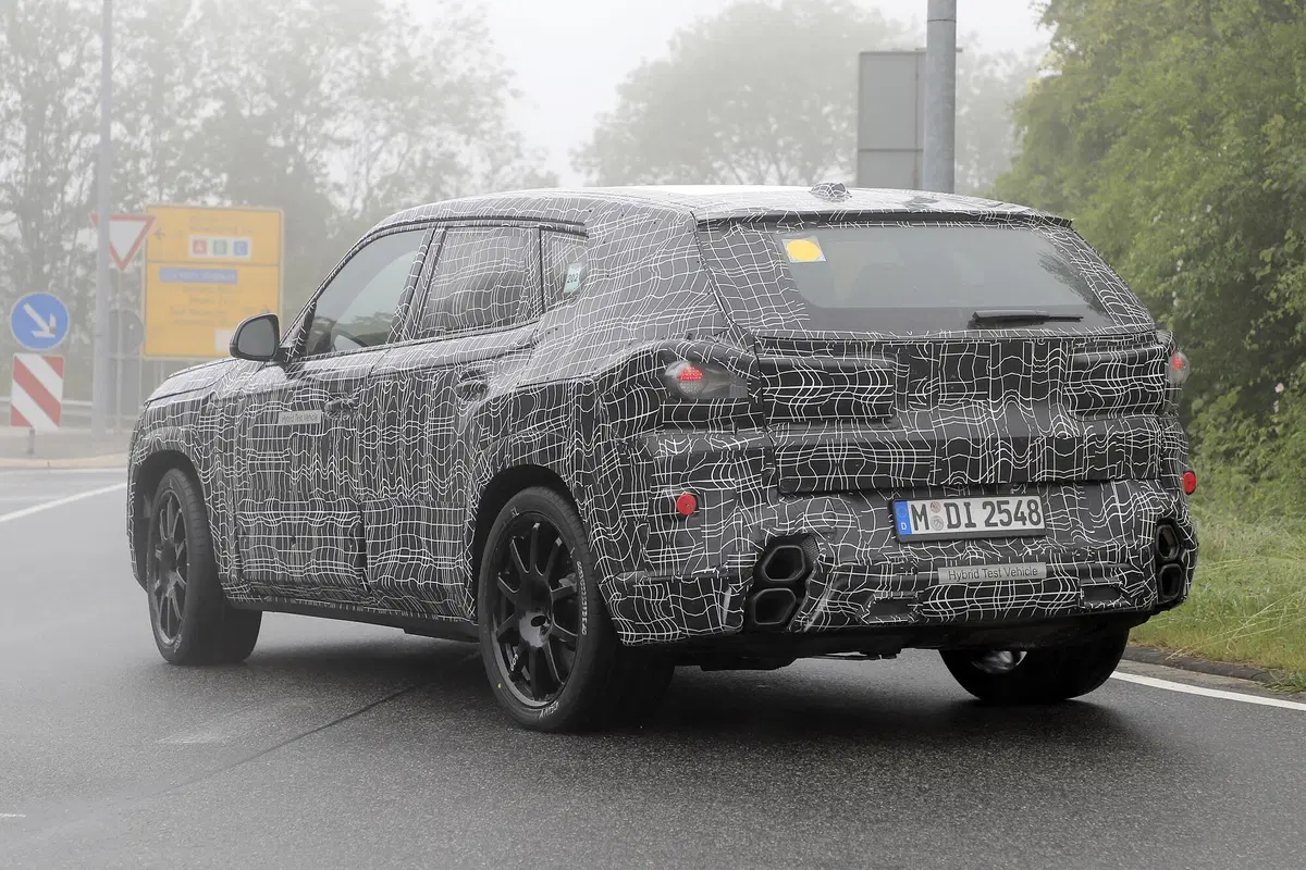 BMW X8, le foto spia (13)