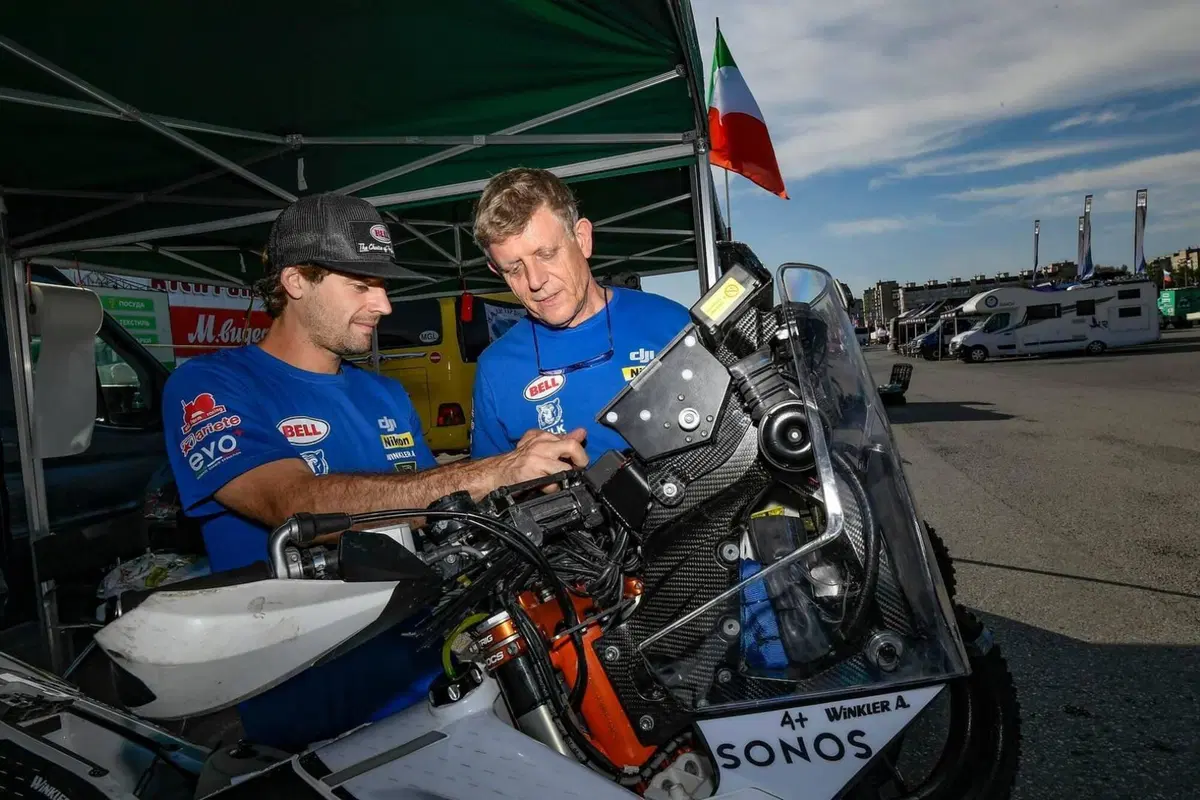 Silk Way Rally 21. Vincono Walkner, KTM, e Chicherit, Buggy CR6 (14)