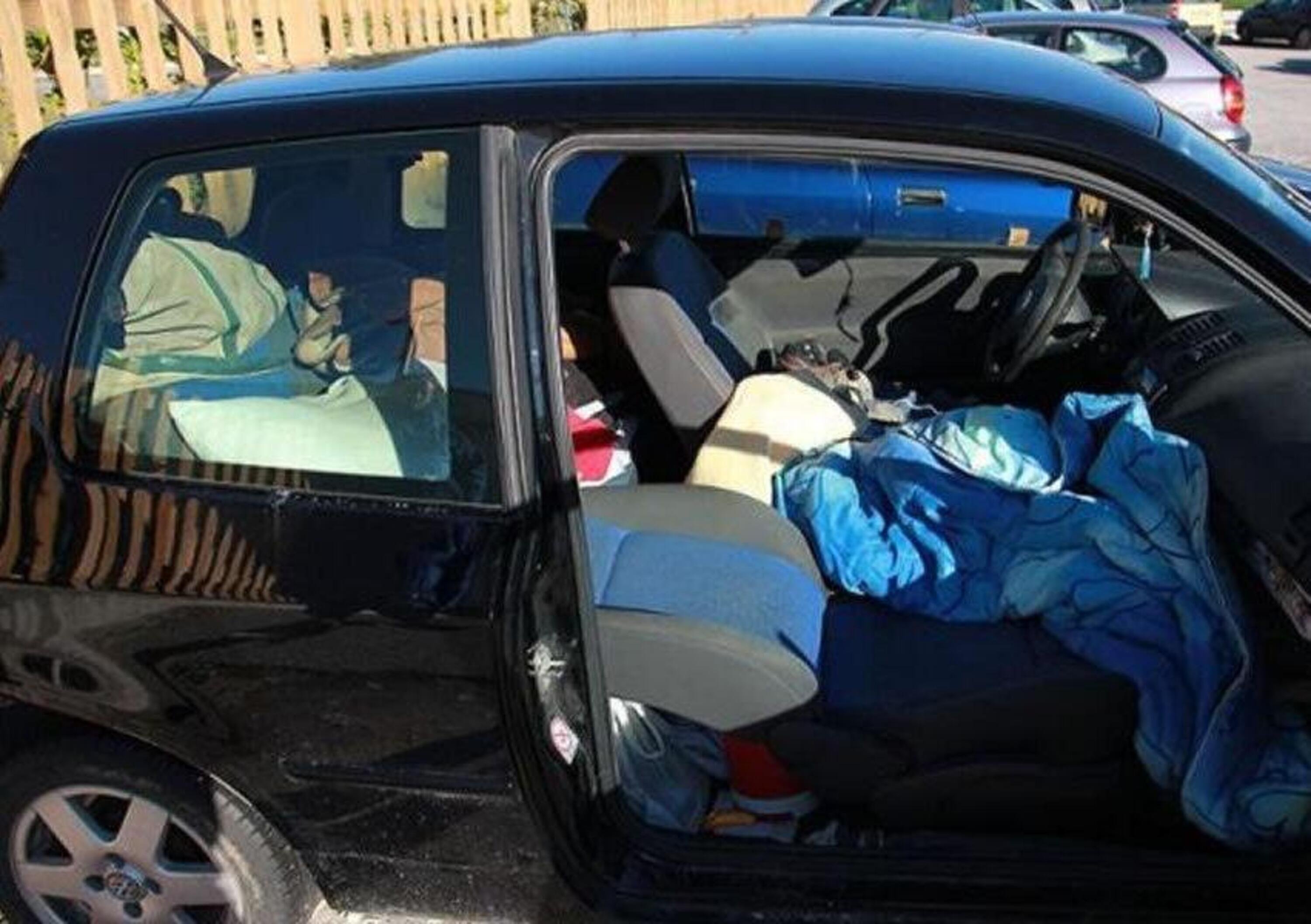 Orvieto, vivono in auto sull&rsquo;A1: la polizia stradale aiuta madre e figlio 