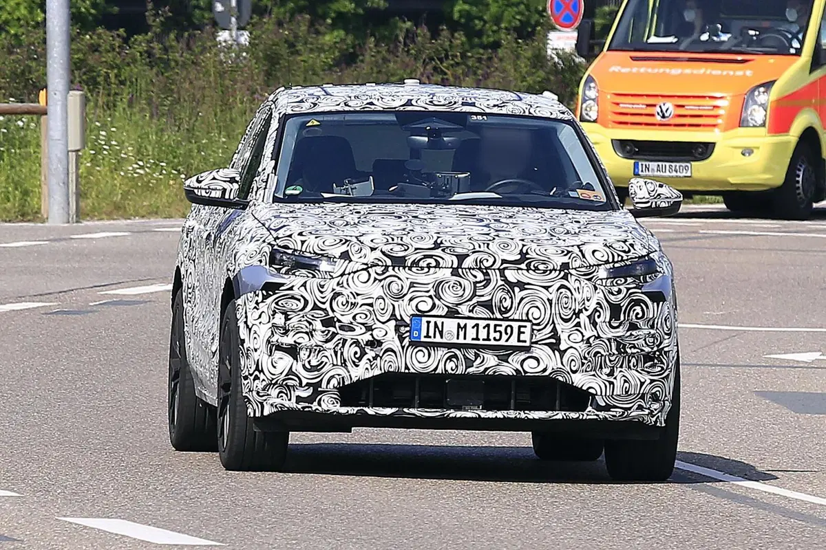 Audi Q6 e-tron, le foto spia (2)