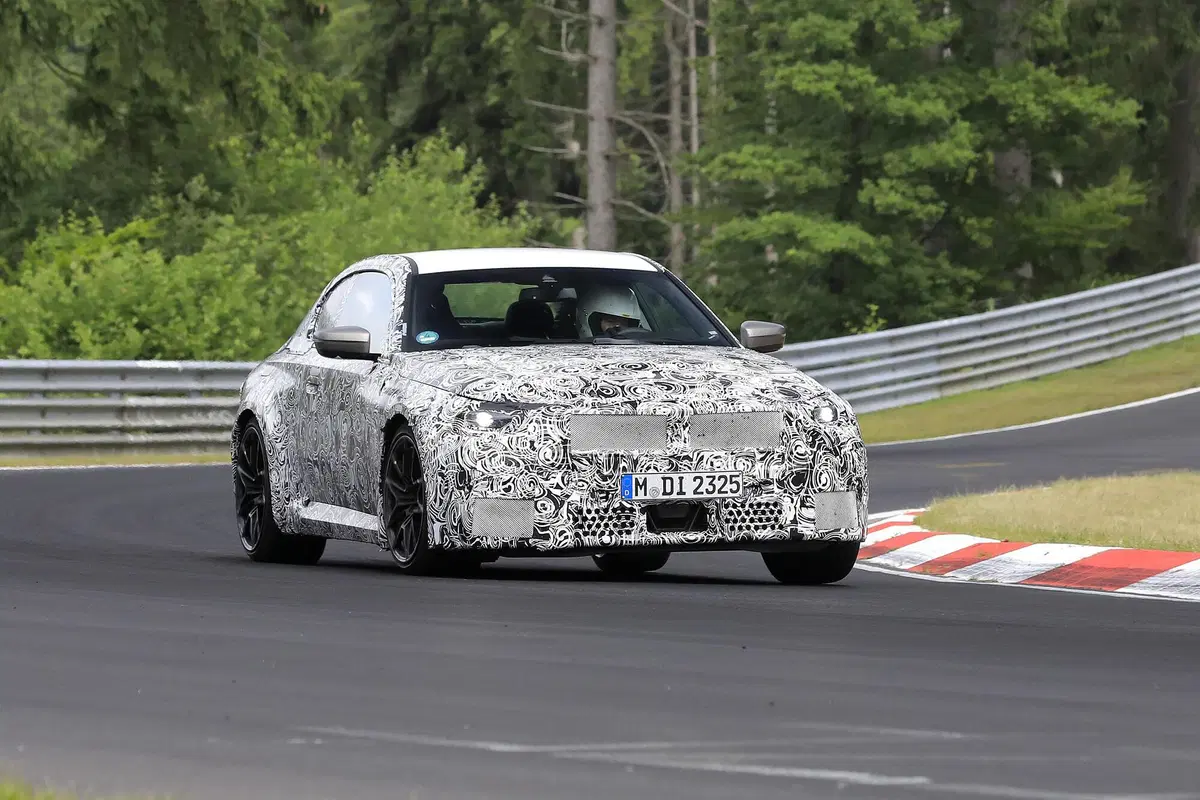 BMW M2, le foto spia al Nürburgring (4)