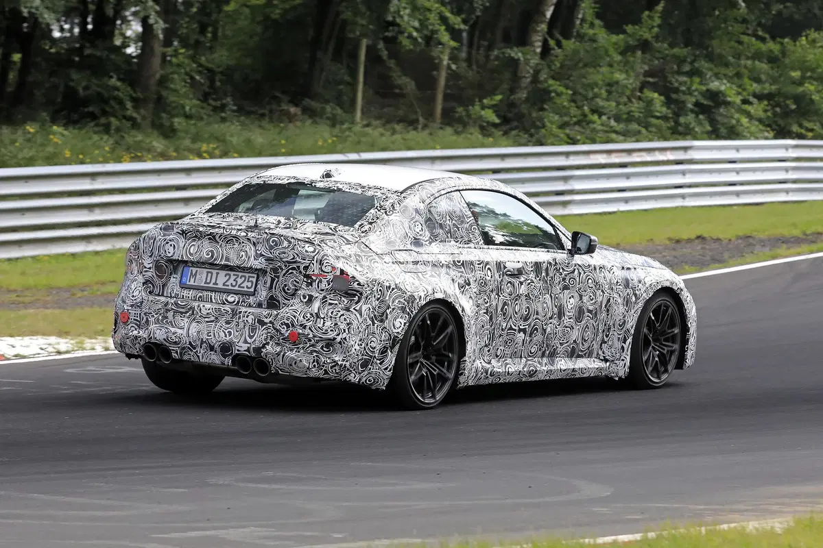 BMW M2, le foto spia al Nürburgring (8)