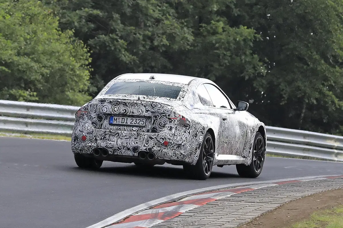 BMW M2, le foto spia al Nürburgring (9)