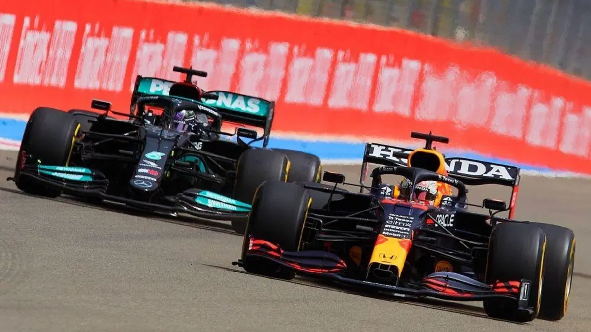 F1, GP Gran Bretagna 2021: pole per Verstappen (31)