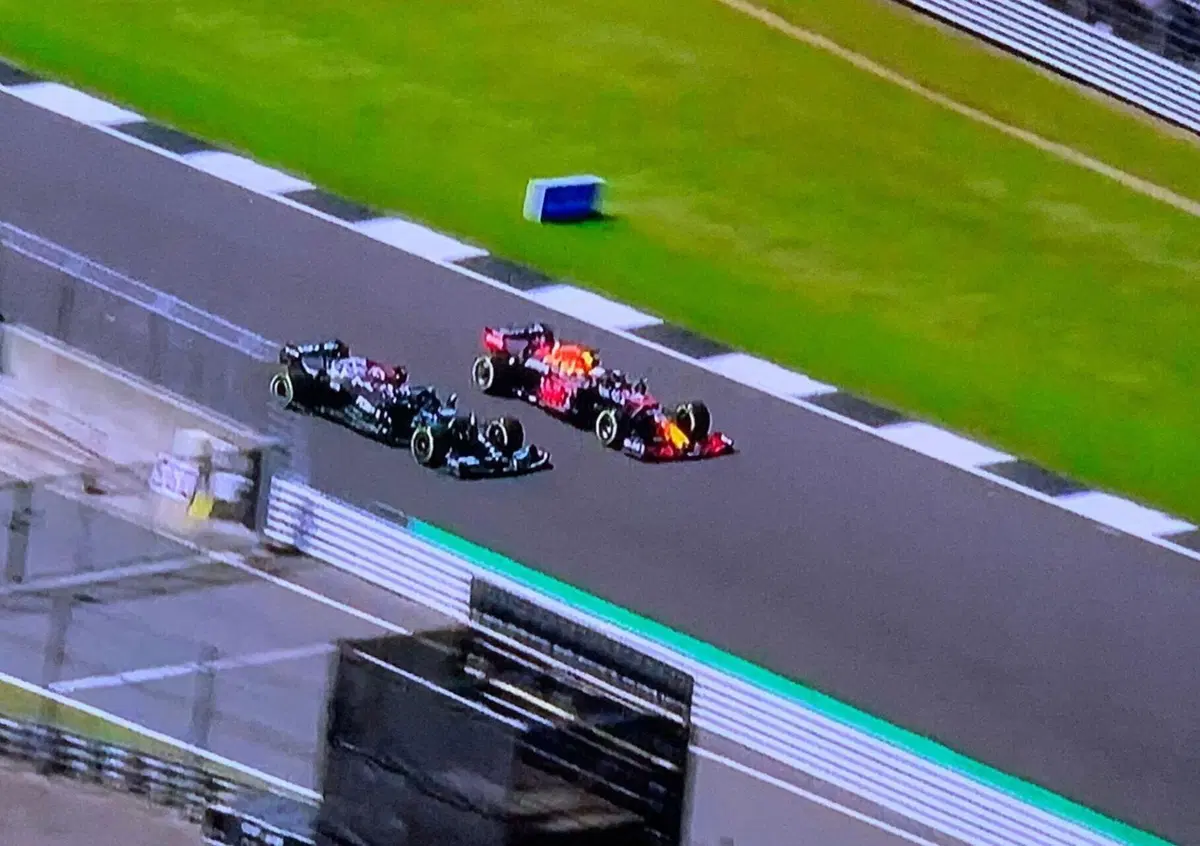 F1: ecco perch&eacute; Lewis Hamilton &egrave; stato penalizzato a Silverstone