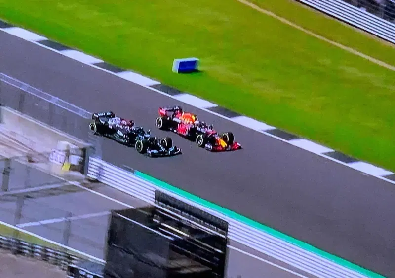 F1: ecco perch&eacute; Lewis Hamilton &egrave; stato penalizzato a Silverstone