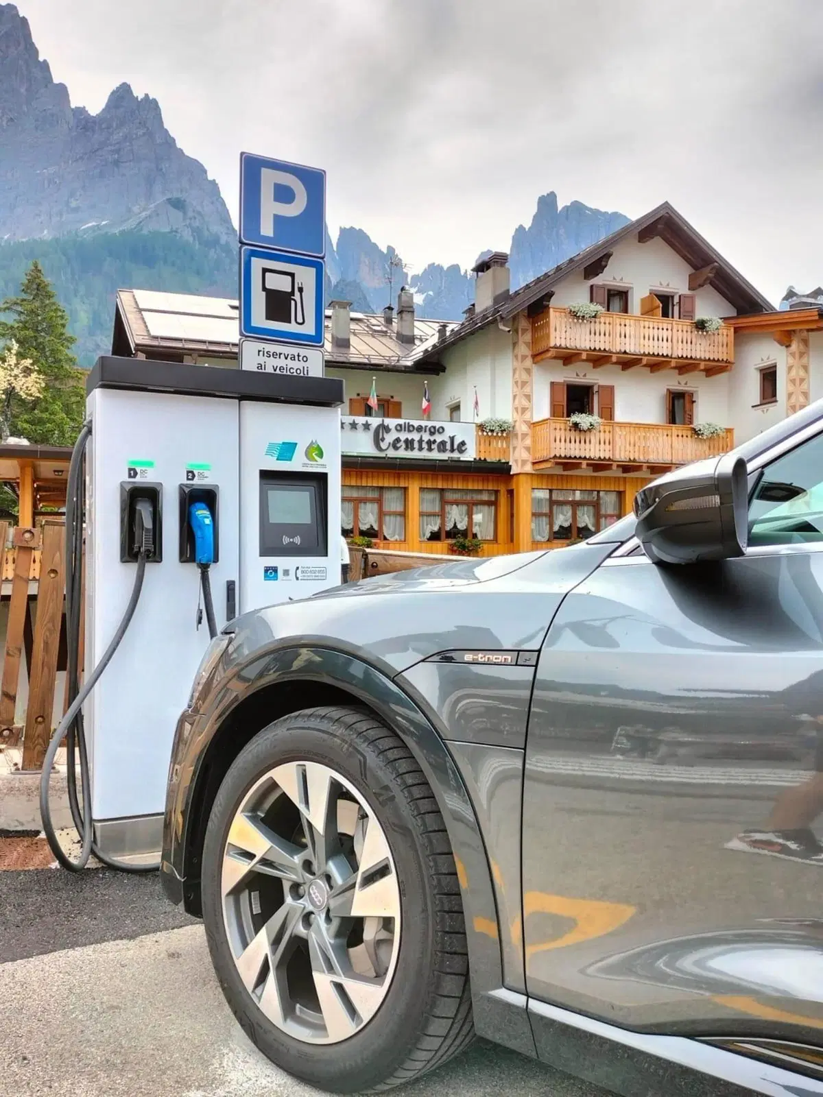Luca Salvadori e il Trentino: un’avventura 100% green tra natura, e-bike e Audi e-tron (3)