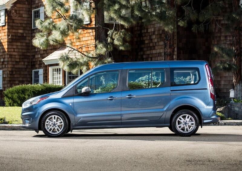 Ford Transit Connect Wagon (2)