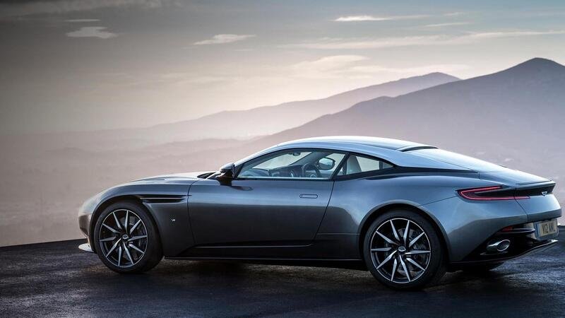 Aston Martin, prima auto elettrica nel 2025. Ma sar&agrave; anticipata dalle nuove ibride