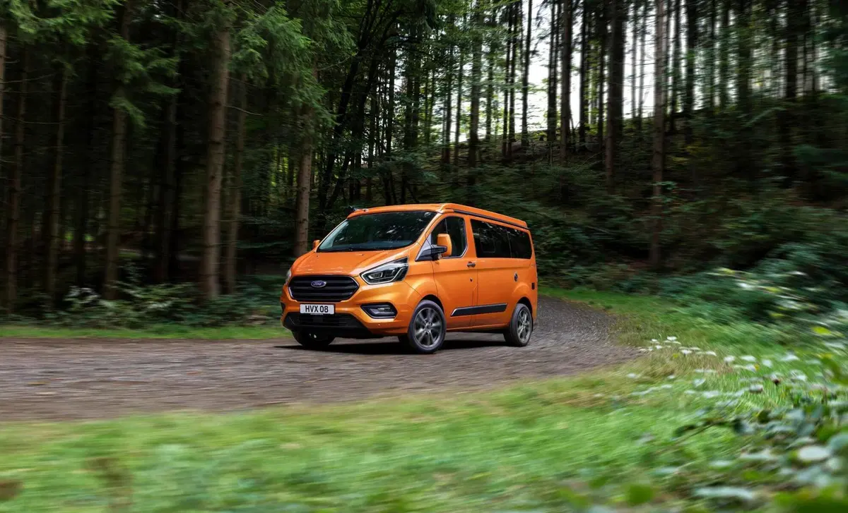 Ford Transit Custom Furgone 320 2.0 TDCi 130 PL Combi Trend (6)
