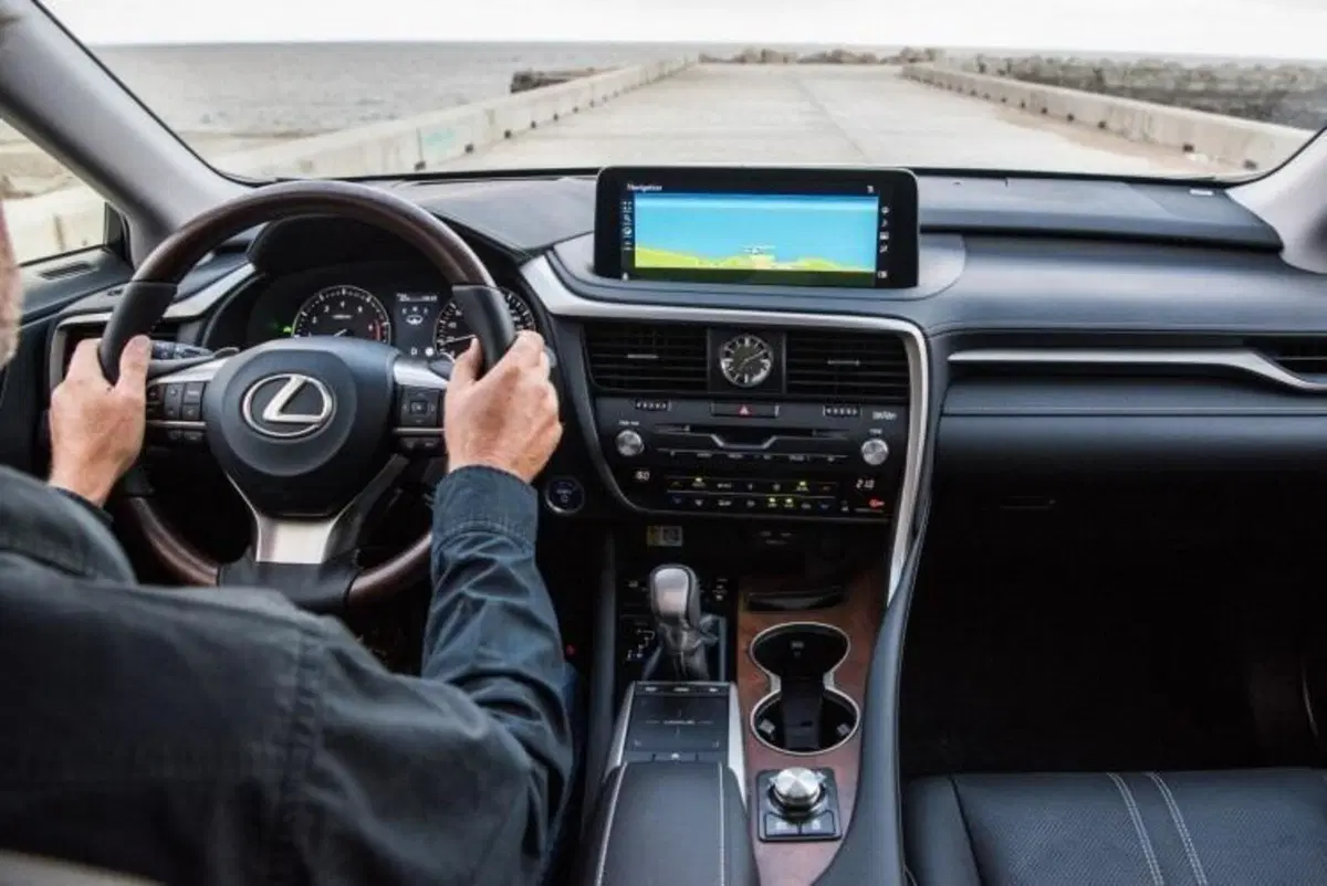 Lexus RX 450h MY2021, SUV premium ibrido 4x4: viaggiare alla grande senza pensieri (14)
