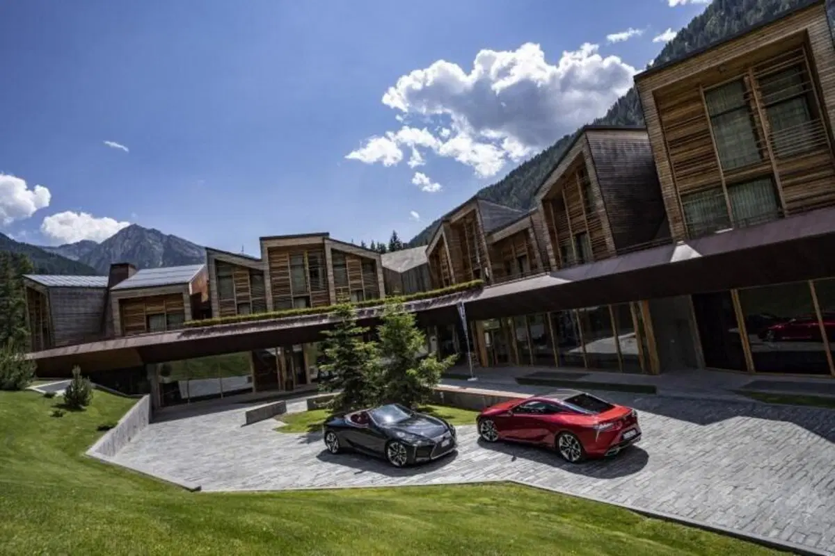 Nasce Casa Lexus, In Val d’Aosta la culla a 5 stelle del marchio giapponese (7)