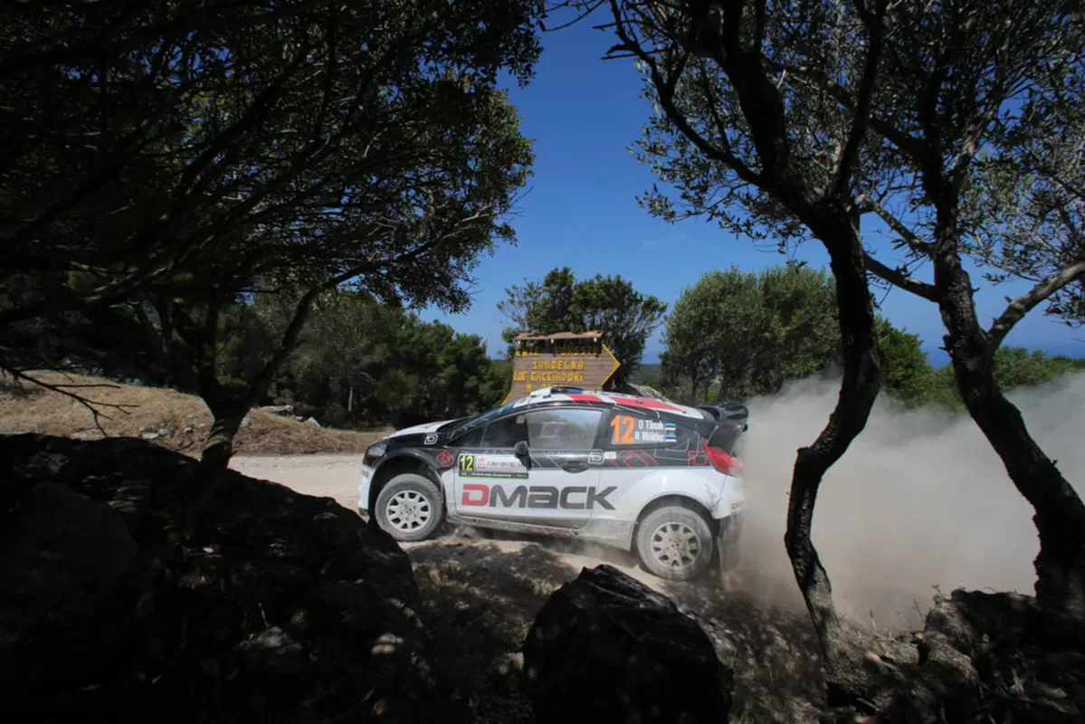 WRC16 Sardegna Italia, Marziani in Paradiso. Finalmente Neuville (Hyundai). Scandola davanti nella WR2 (41)