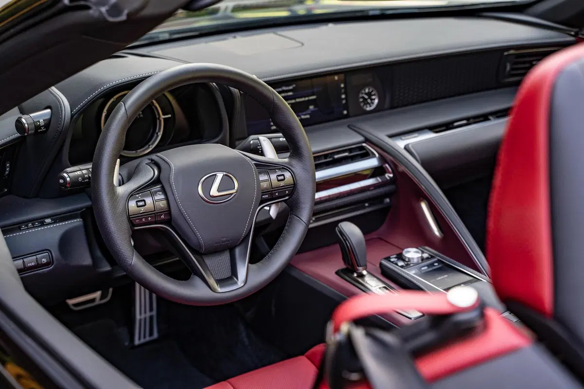 LC500 Convertible: il sogno termico educato da aprire in chiave Lexus [video] (6)