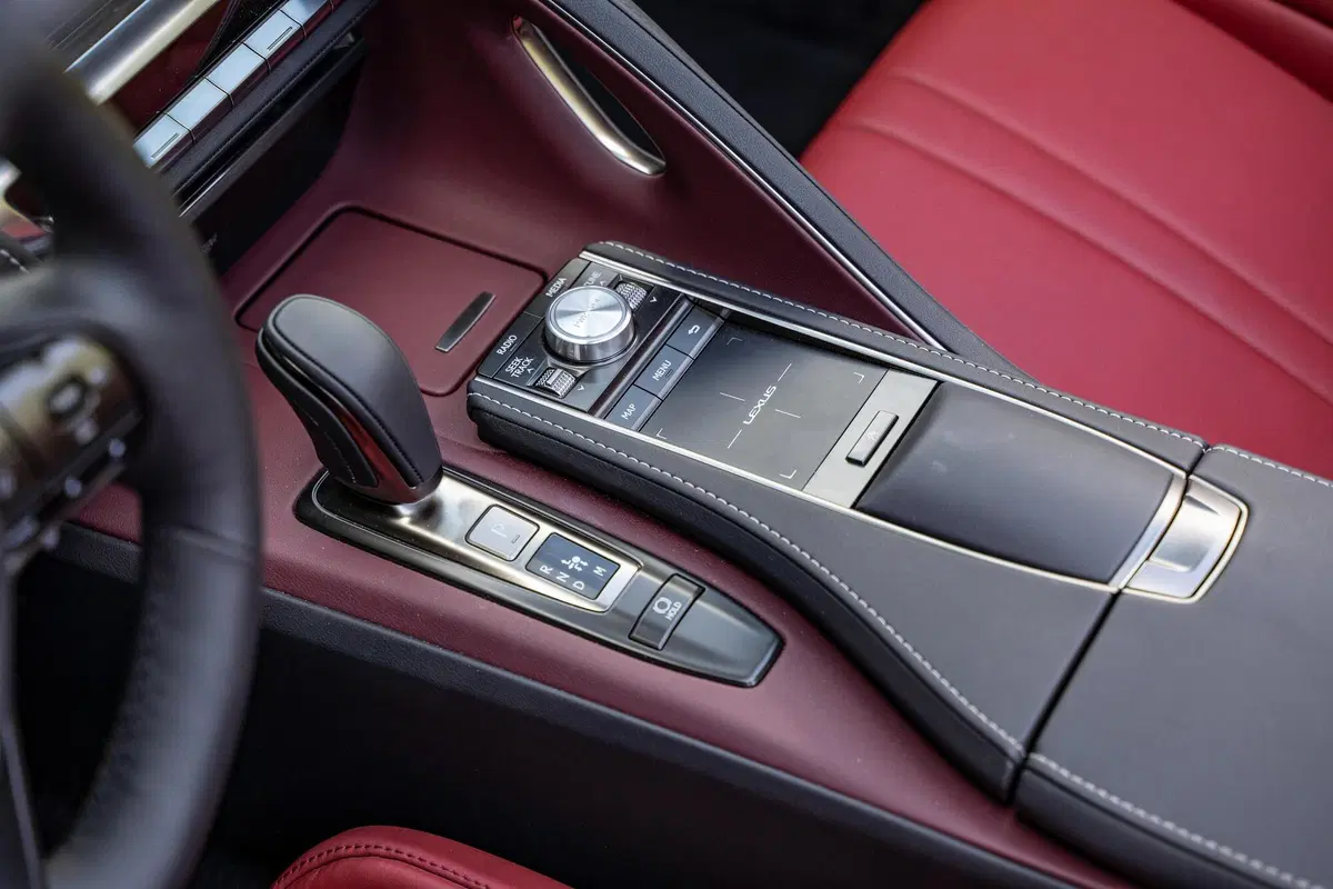LC500 Convertible: il sogno termico educato da aprire in chiave Lexus [video] (5)