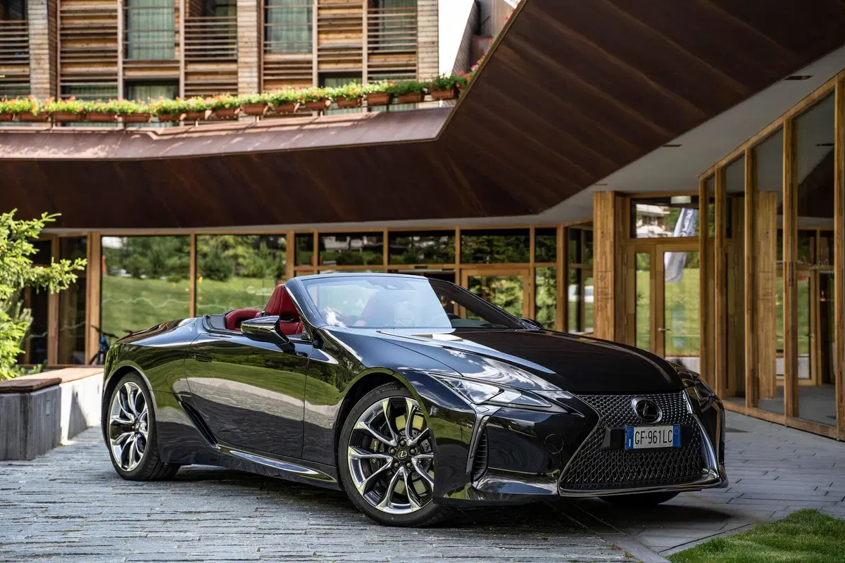 LC500 Convertible: il sogno termico educato da aprire in chiave Lexus [video] (7)