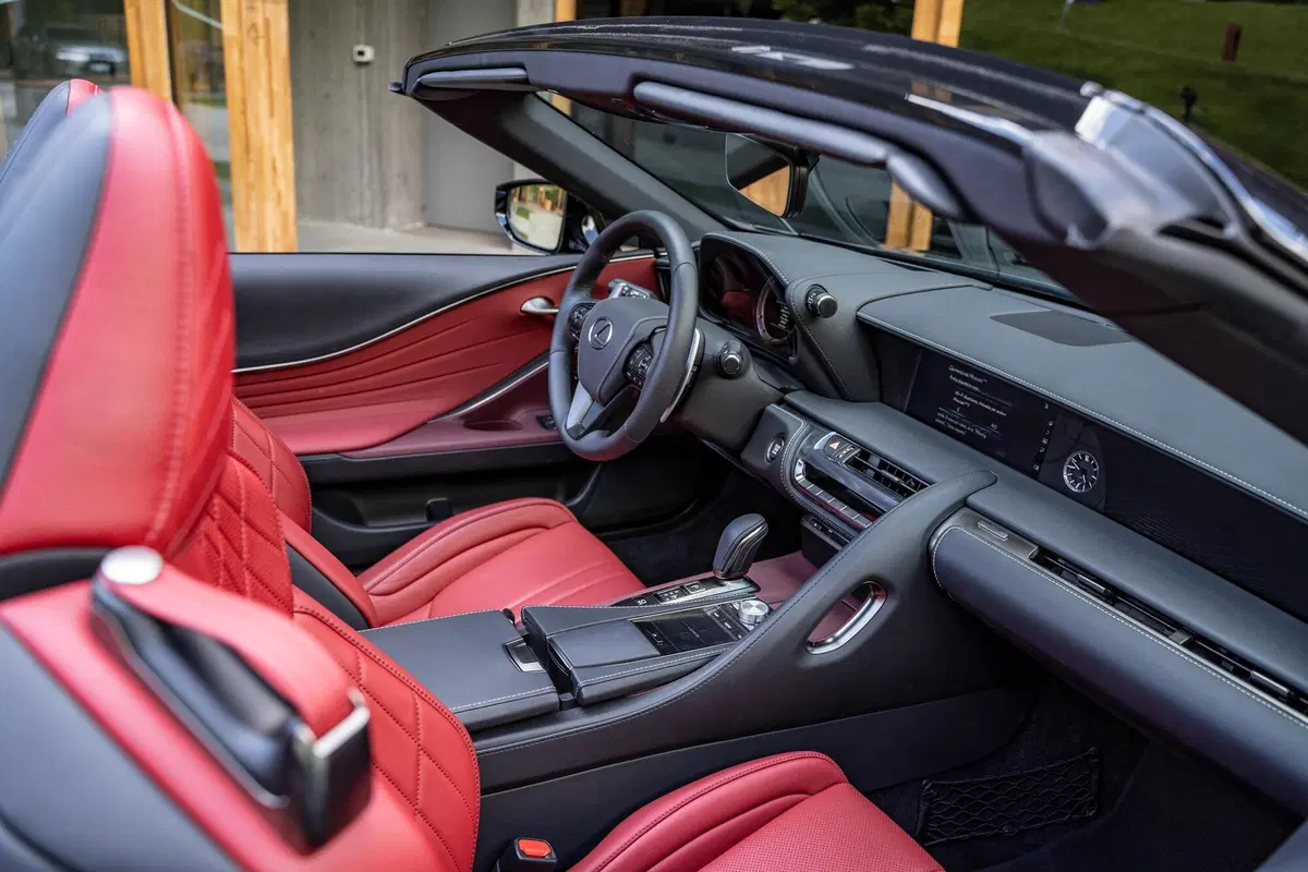 LC500 Convertible: il sogno termico educato da aprire in chiave Lexus [video] (9)