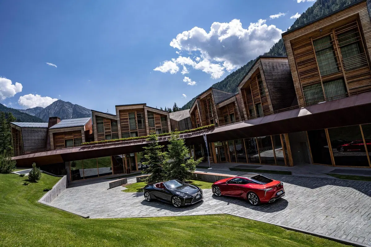 LC500 Convertible: il sogno termico educato da aprire in chiave Lexus [video] (11)