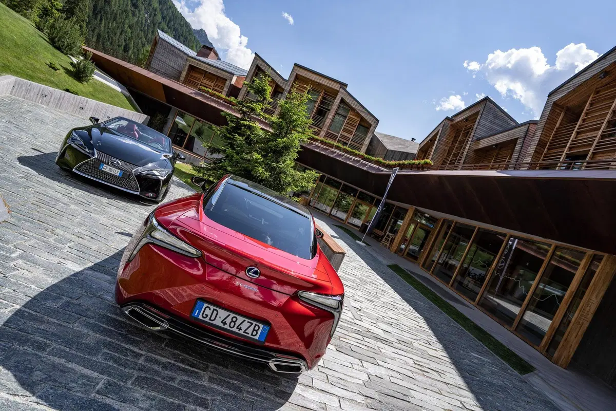 LC500 Convertible: il sogno termico educato da aprire in chiave Lexus [video] (12)
