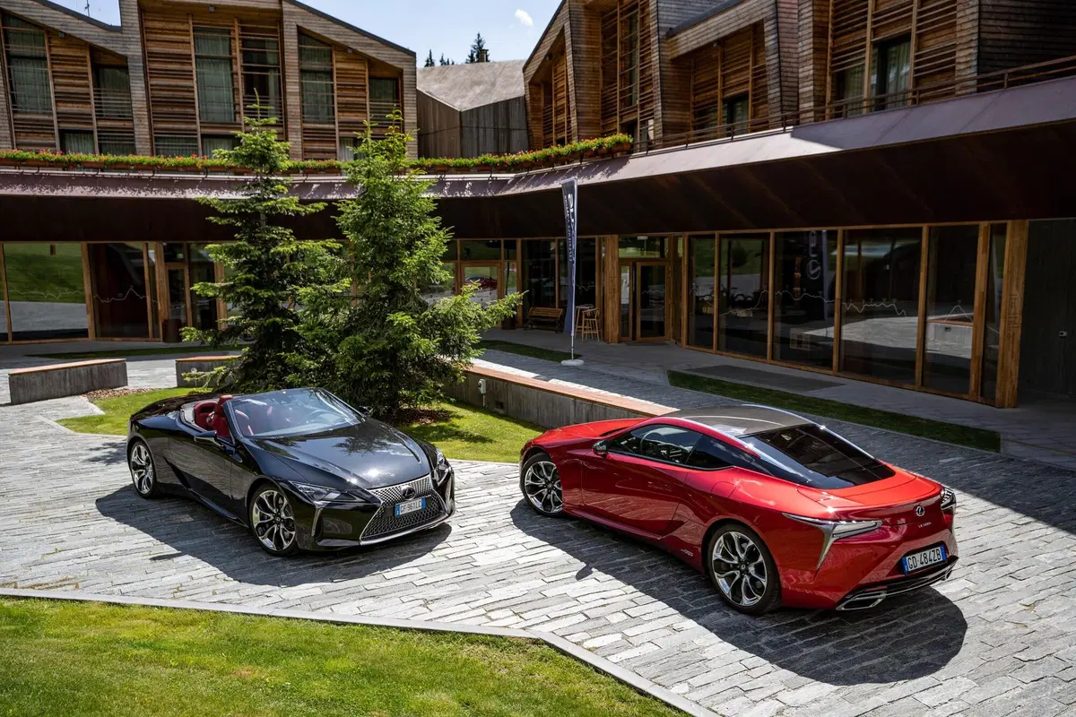 LC500 Convertible: il sogno termico educato da aprire in chiave Lexus [video] (16)