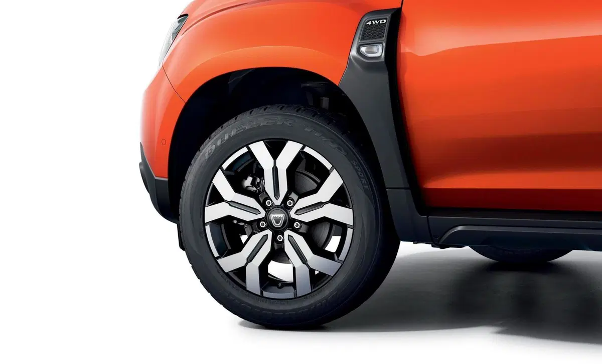Dacia Duster 1.0 TCe 100 CV 4x2 Techroad (35)