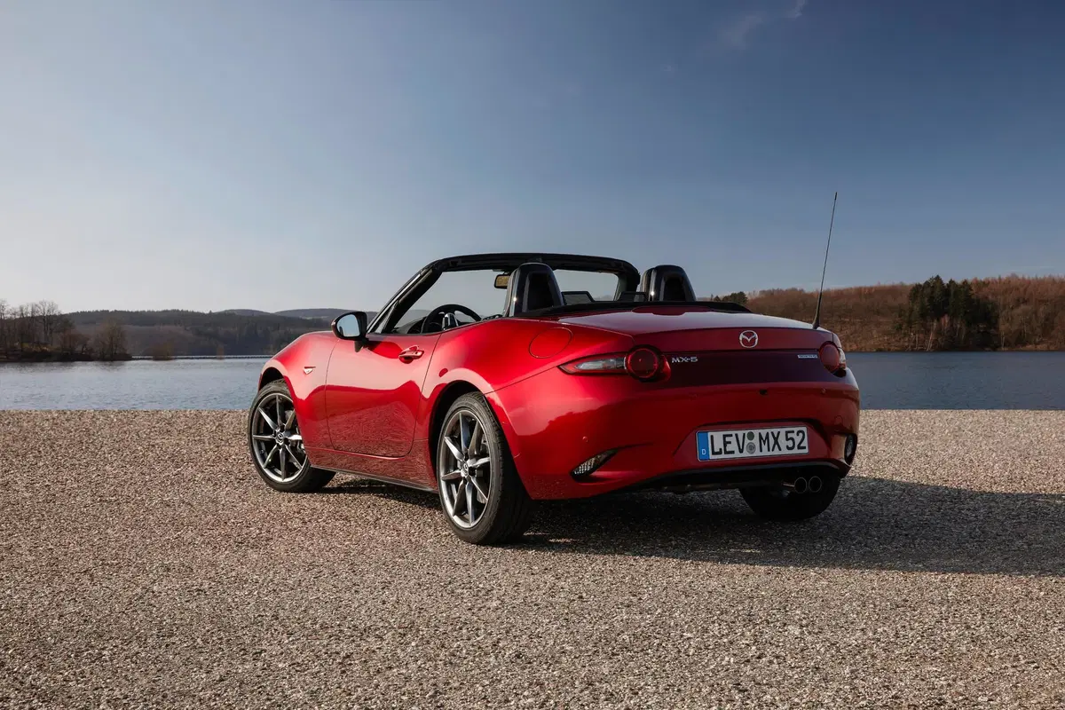 Il bello e il brutto della Mazda MX-5 Sport MY21: provata anche in pista (12)