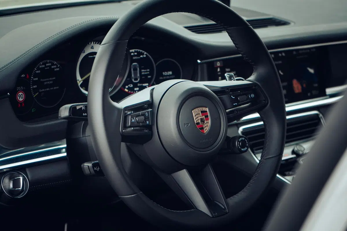 Porsche Panamera 4S e-Hybrid, PRO e CONTRO. La pagella e tutti i numeri della prova strumentale (12)