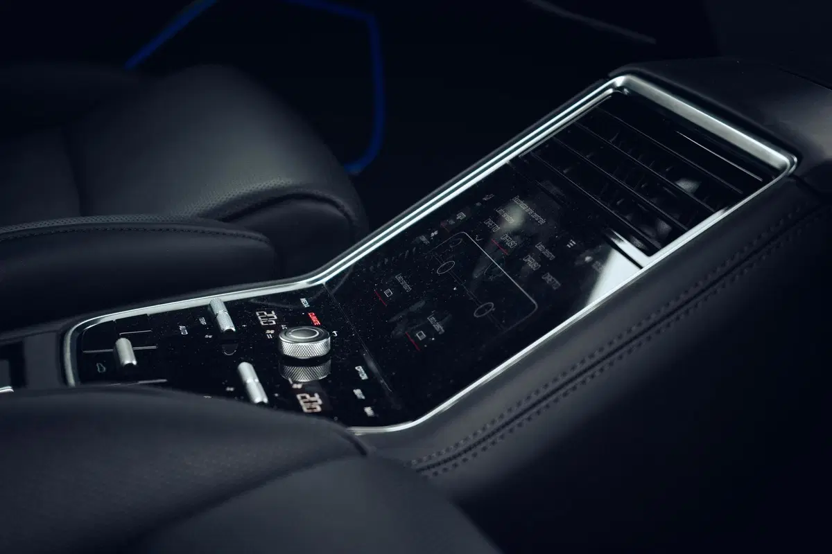 Porsche Panamera 4S e-Hybrid, PRO e CONTRO. La pagella e tutti i numeri della prova strumentale (11)