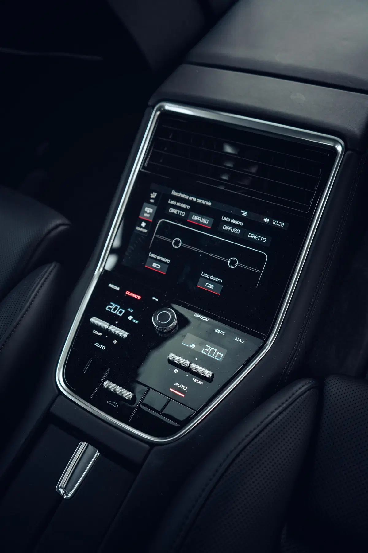 Porsche Panamera 4S e-Hybrid, PRO e CONTRO. La pagella e tutti i numeri della prova strumentale (13)