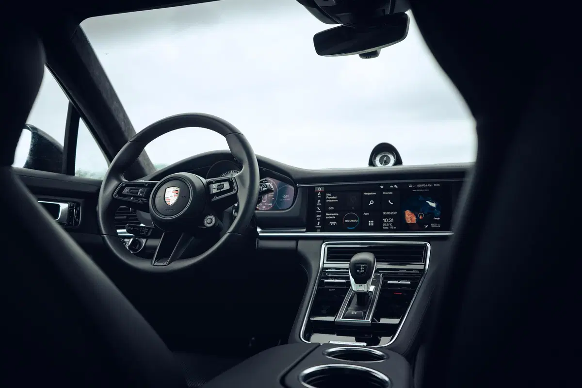 Porsche Panamera 4S e-Hybrid, PRO e CONTRO. La pagella e tutti i numeri della prova strumentale (16)