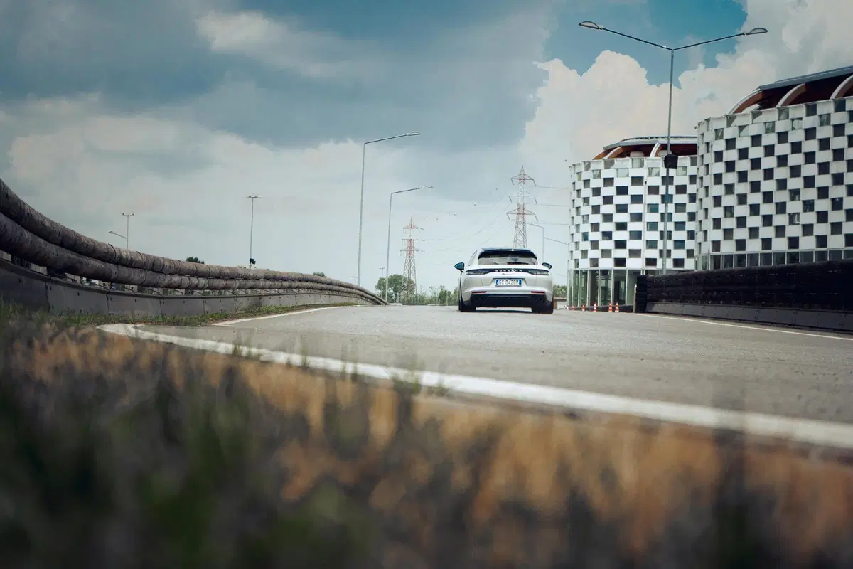 Porsche Panamera 4S e-Hybrid, PRO e CONTRO. La pagella e tutti i numeri della prova strumentale (20)