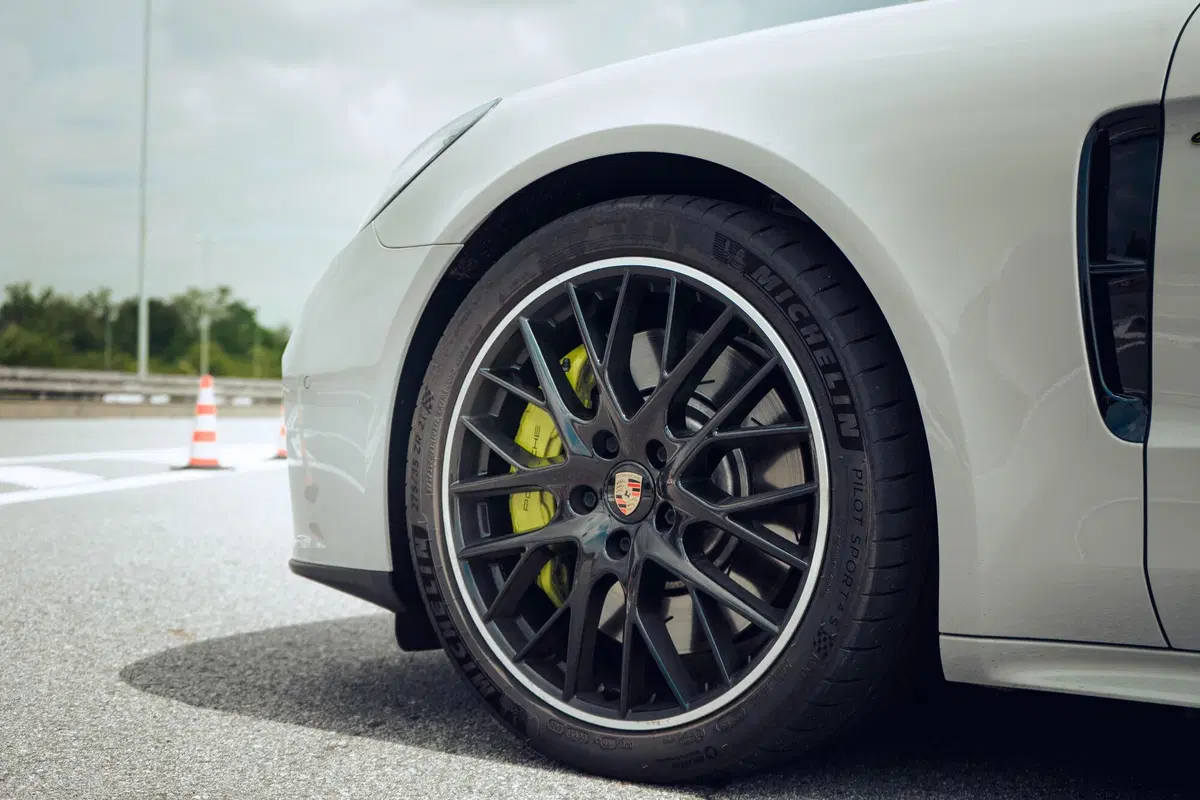 Porsche Panamera 4S e-Hybrid, PRO e CONTRO. La pagella e tutti i numeri della prova strumentale (21)